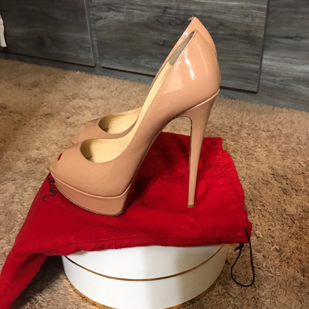 Christian Louboutin Lady Peep 38